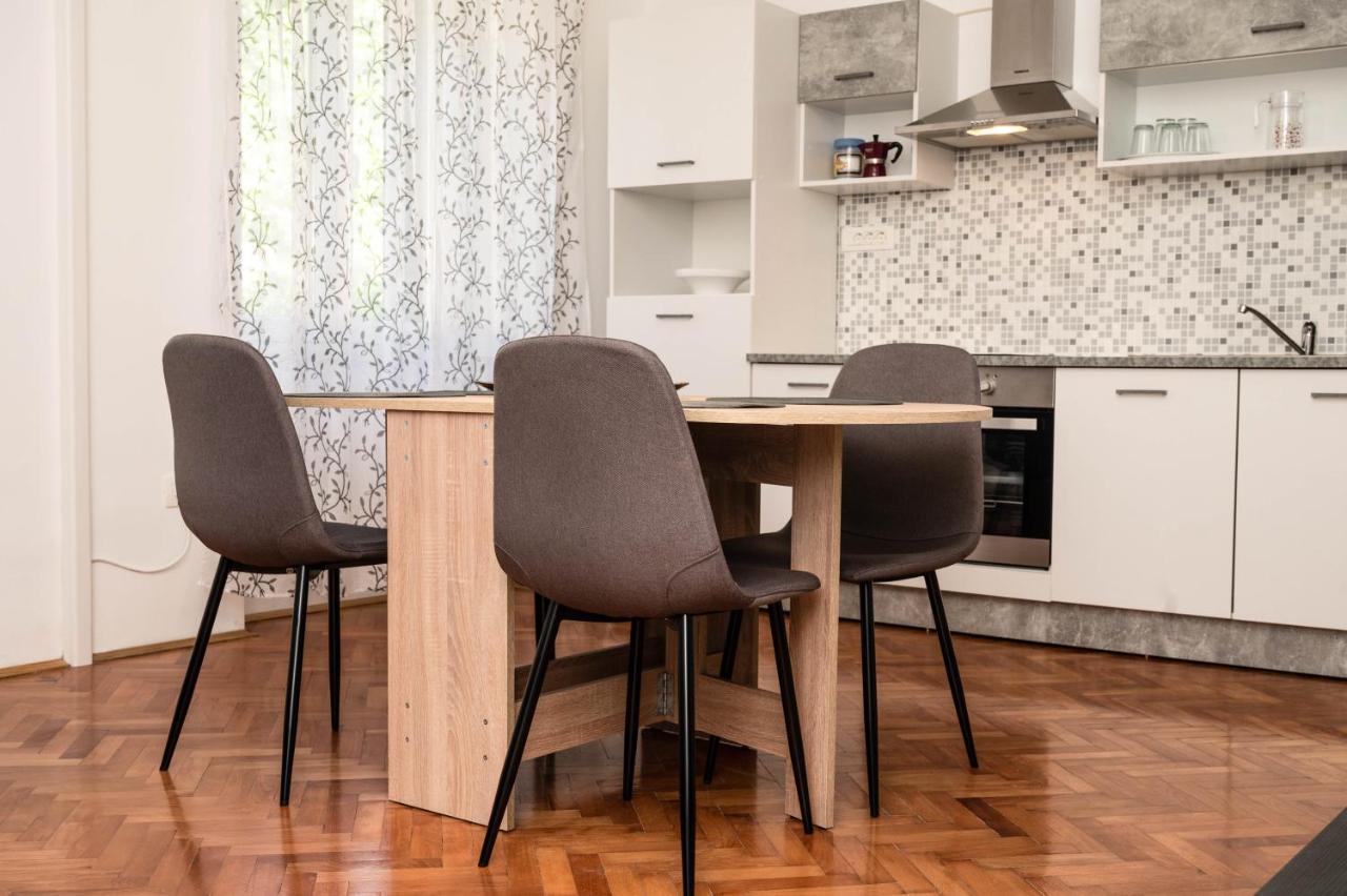 Apartment Marta Raša Екстериор снимка
