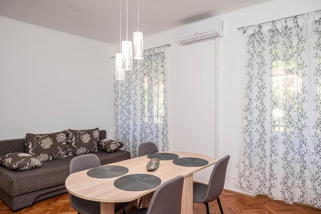 Apartment Marta Raša Екстериор снимка